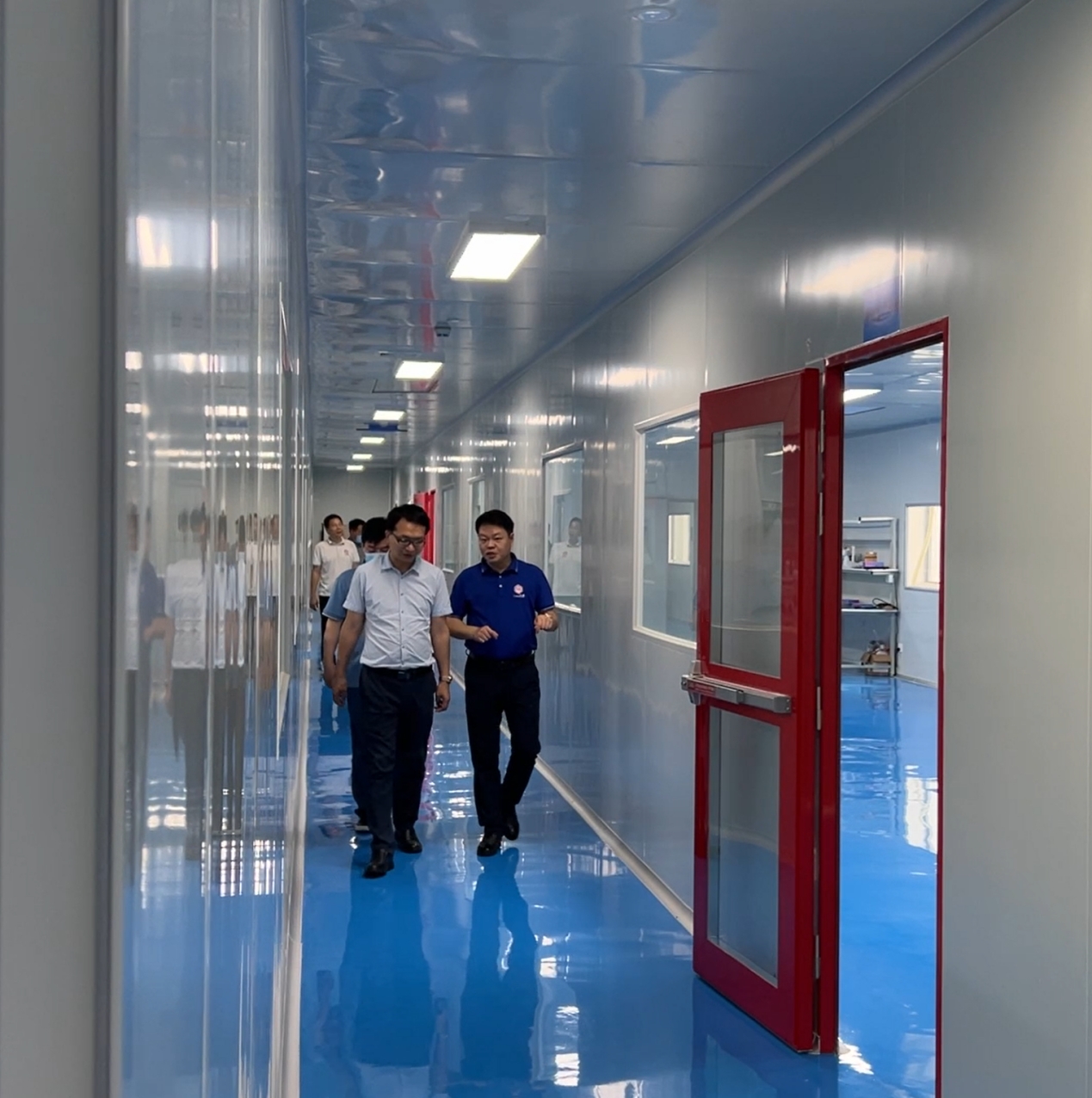 Leaders from Shishou City, Hubei Province Visited One Heart On Medical Intelligence(pic5)