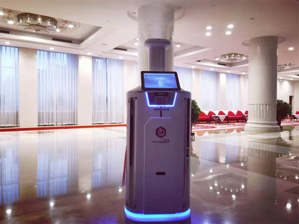 Intelligent disinfection robot helps the disinfection and sterilization work of the Great Hall of the People in Xinjiang(pic7)